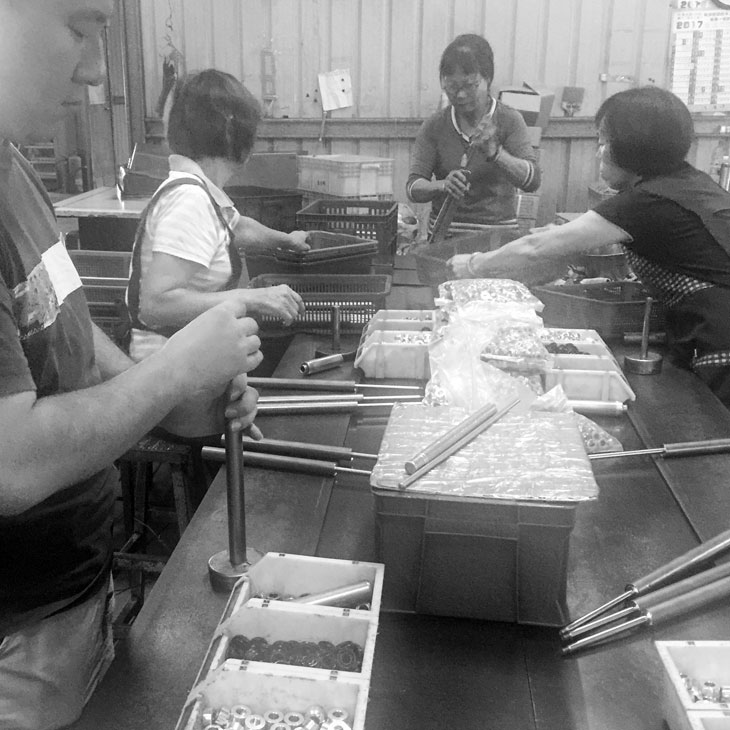 祐銓國際企業社 油壓缸、氣壓棒、機械五金、床底昇降、組合架